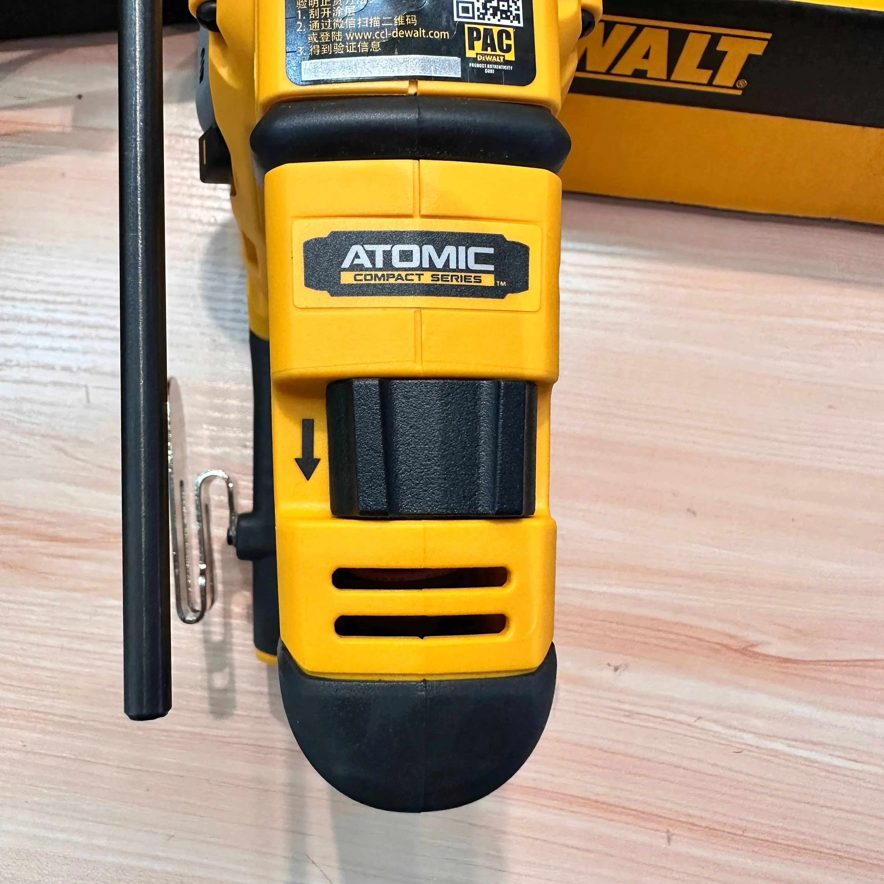 DeWalt DCH172 Compact Hammer Cordless Rechargeable Hammer Drill 20 MAX Battery SDS Plus 5/8 Inch Wireless Perforator Power Tools