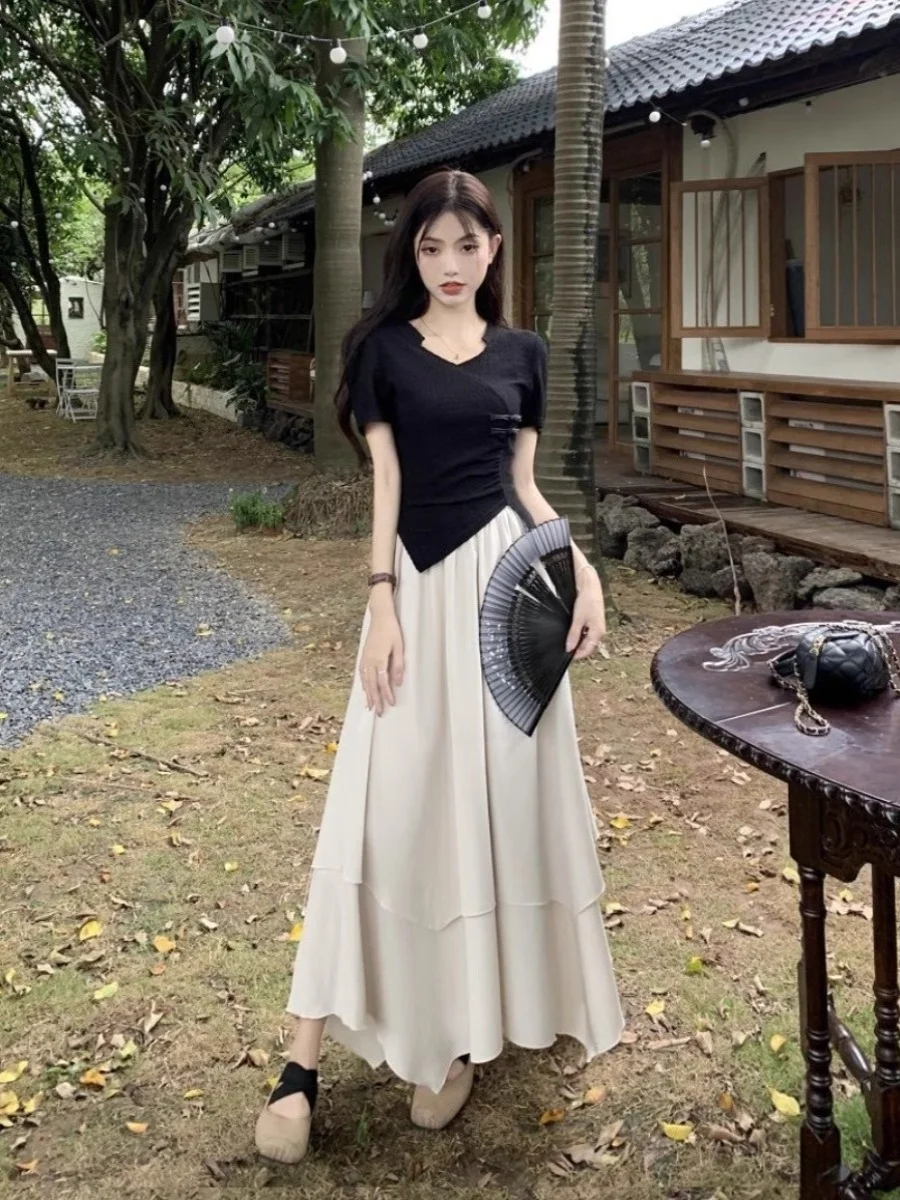 

Women Temperament Apricot Color Slim Fit Skirt Set Summer 2025 Trendy Two Piece Outfit with Design Top