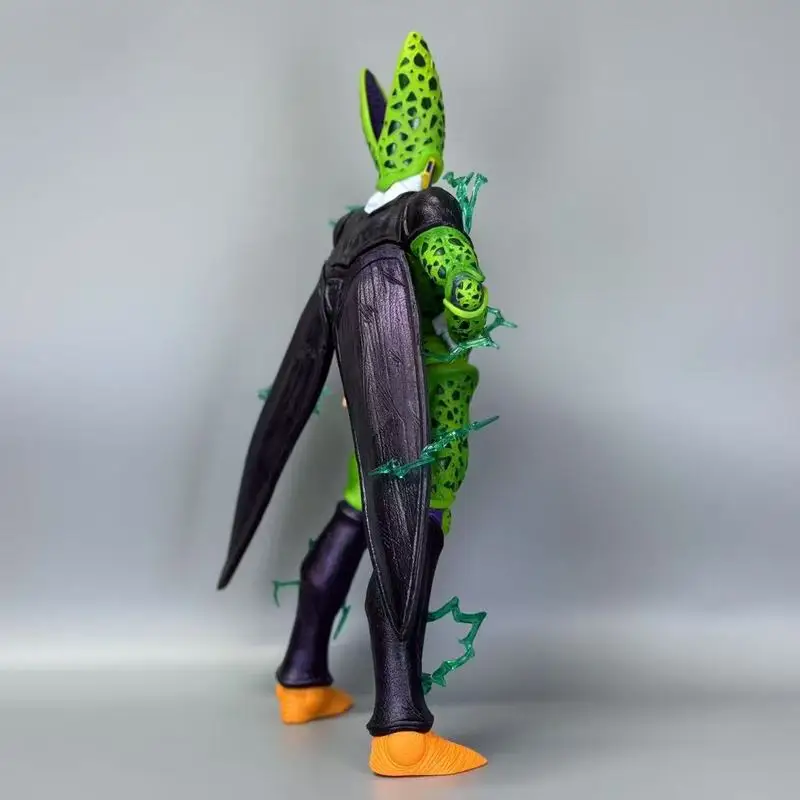 Dragon Ball Z Cell Stance Figura da collezione Modello anime Statua Display in scatola Articolo Prezzo all'ingrosso Action Figure da collezione