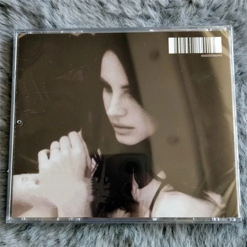 Рисунок 2 - Музыкальный компакт-диск Lana Del