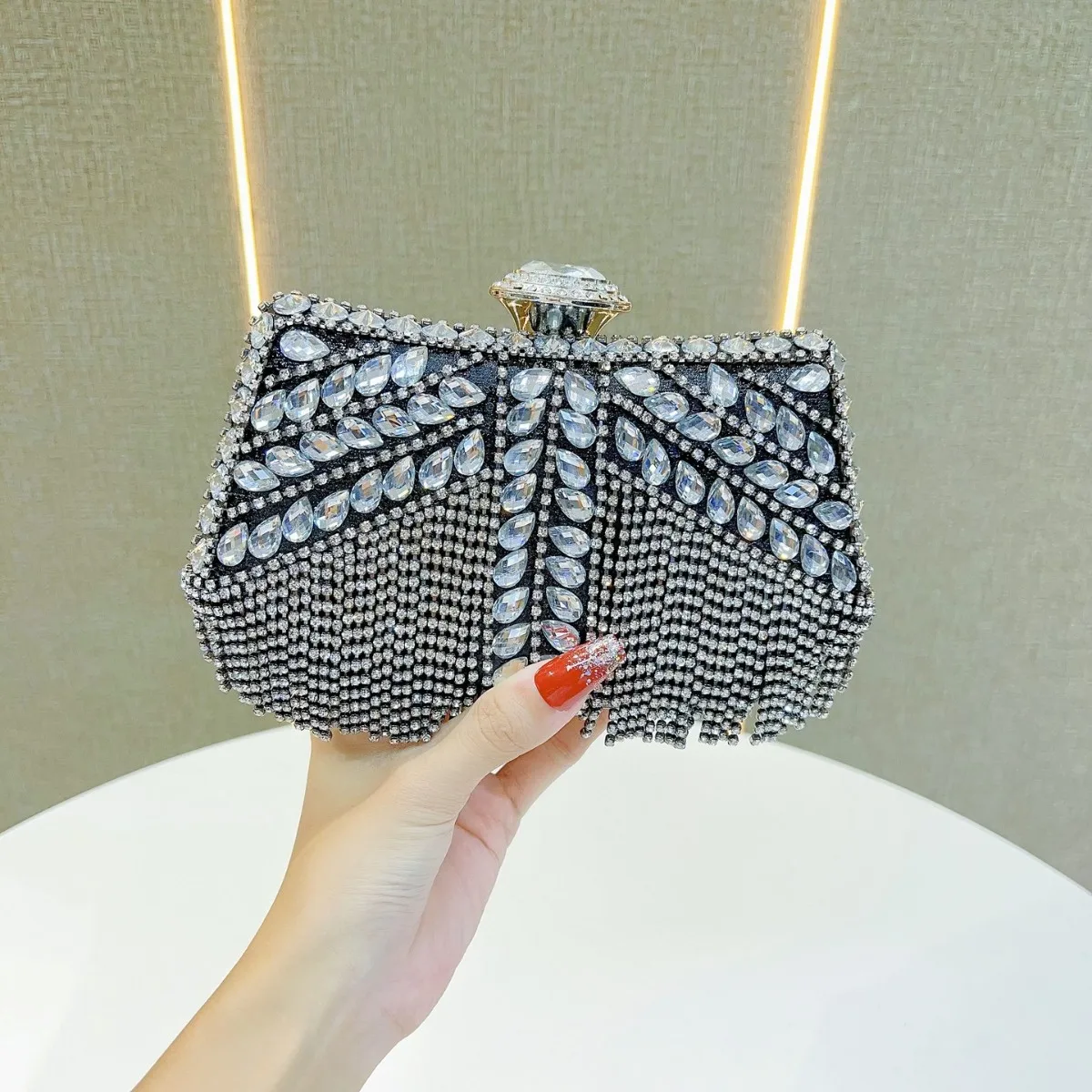 

Diamond Fringed Evening Birthday Wedding Banquet One Shoulder Messenger Dinner Bag One Shoulder Messenger Bag Bolso Fiesta Mujer