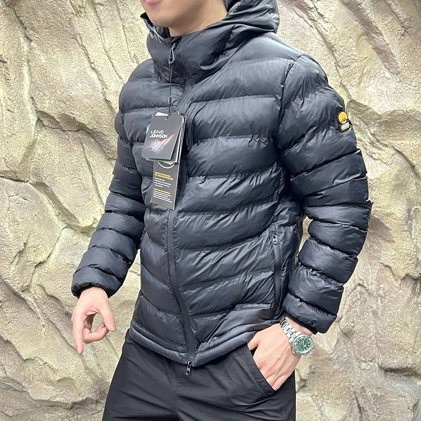 Premium Leavo Johnson Italian Style Outdoor Capsule Traveler Anti-Cold Glued Partition Filled Hooded Men’s Cotton Jacket for