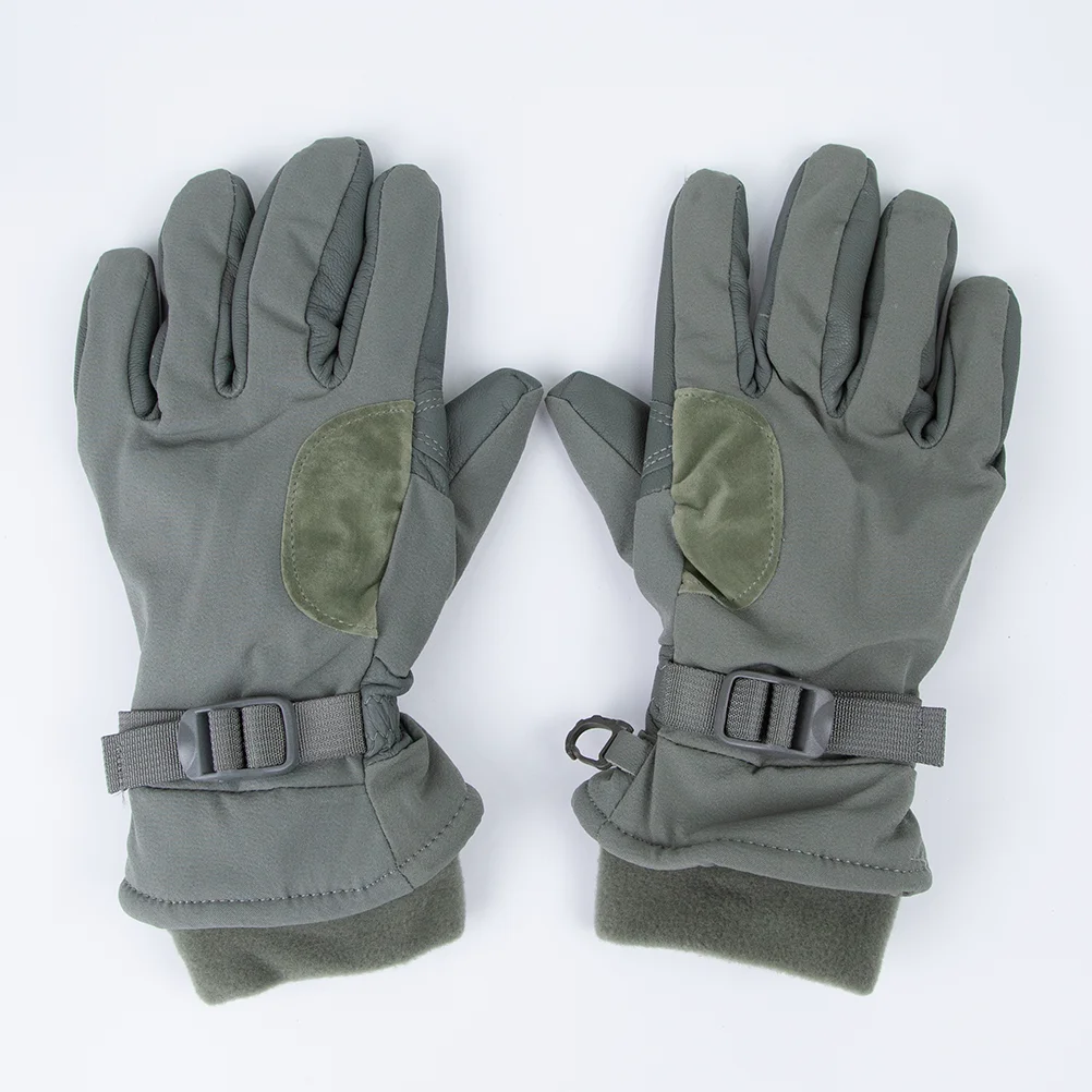 The US military's publicly issued ICW winter warm and waterproof gloves
