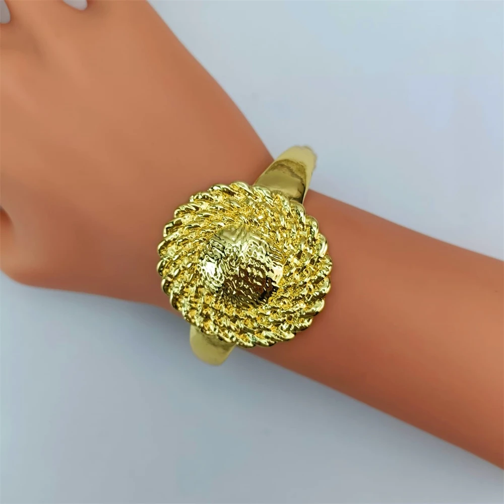 EMMA 2023 طقم مجوهرات نسائي عصري تصميم جديد لون ذهبي إيطالي أفريقي قلادة سوار خاتم طقم من الحلقان