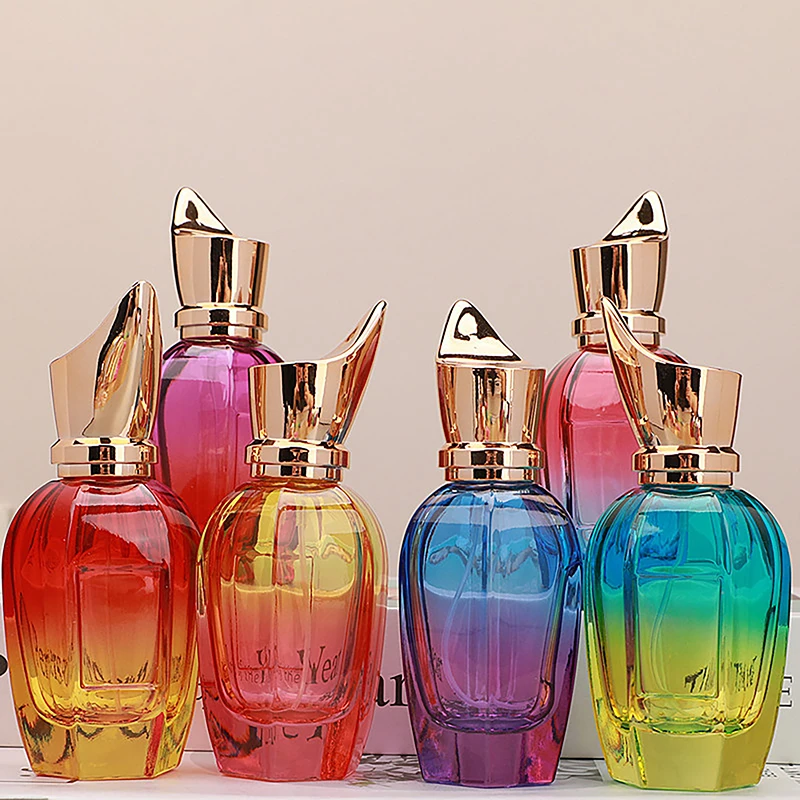 30ML 50ml Colore del vetro Spruzzatore di profumo di grande capacità Contenitore vuoto ad alta capacità Colori casuali riutilizzabili portatili