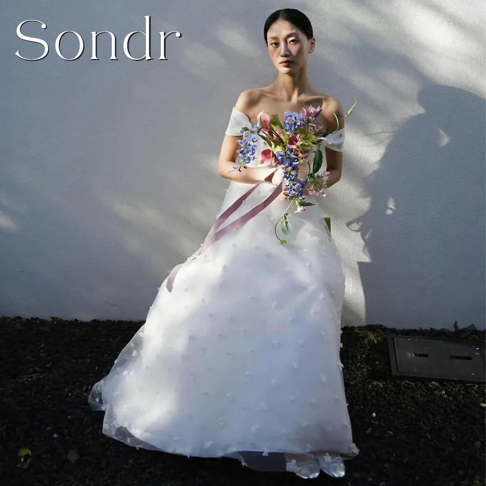 

Sondr Customized Ivory Lace Korean Wedding Dress Photo Shoot Sweetheart Off Shoulder A line Long Bridal Gowns Corset 웨딩드레스