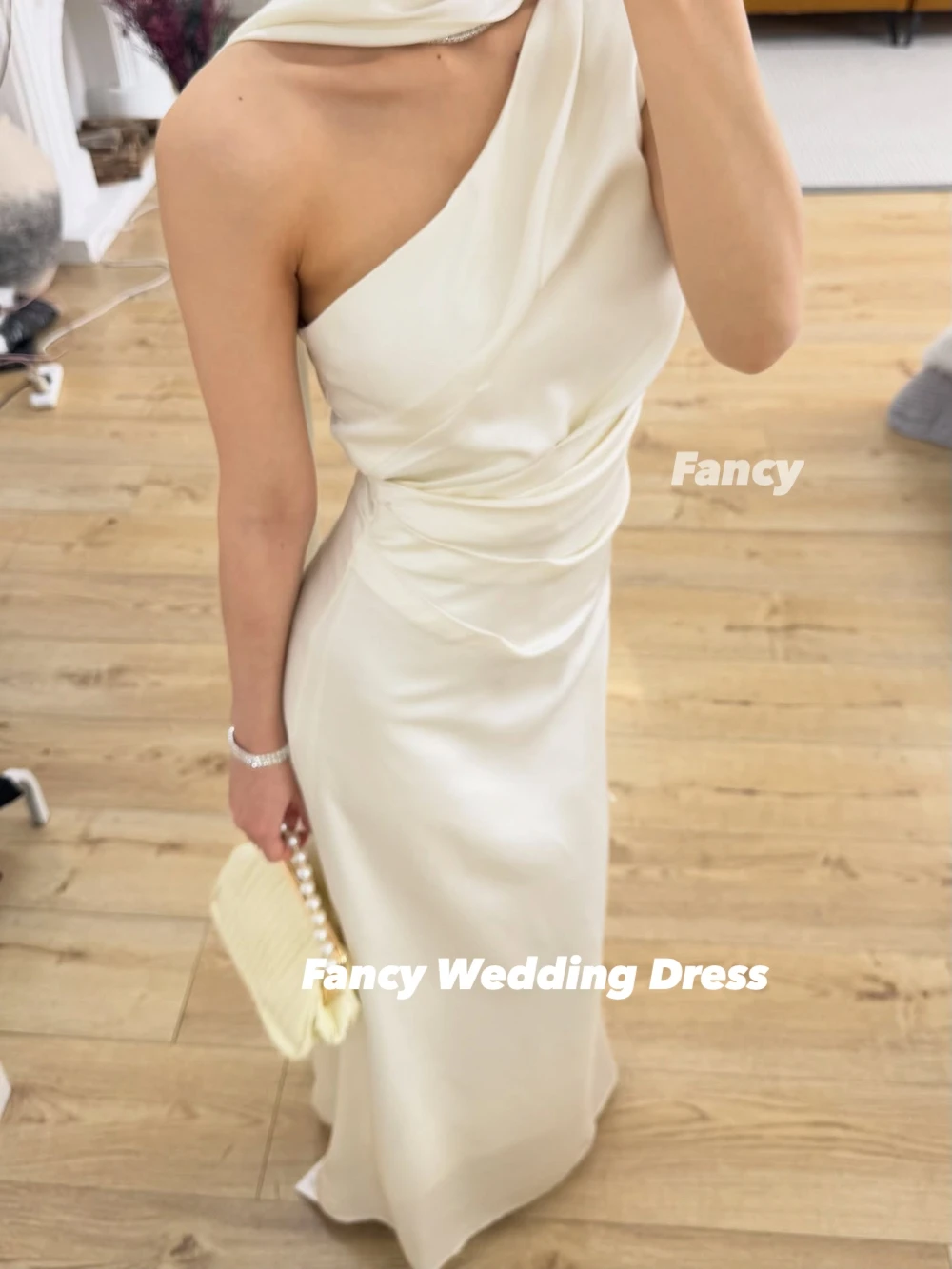 فستان سهرة أنيق بكتف واحد في المملكة العربية السعودية فستان حفلات من الساتان الناعم بسحاب خلفي لحفلات أعياد الميلاد حسب الطلب