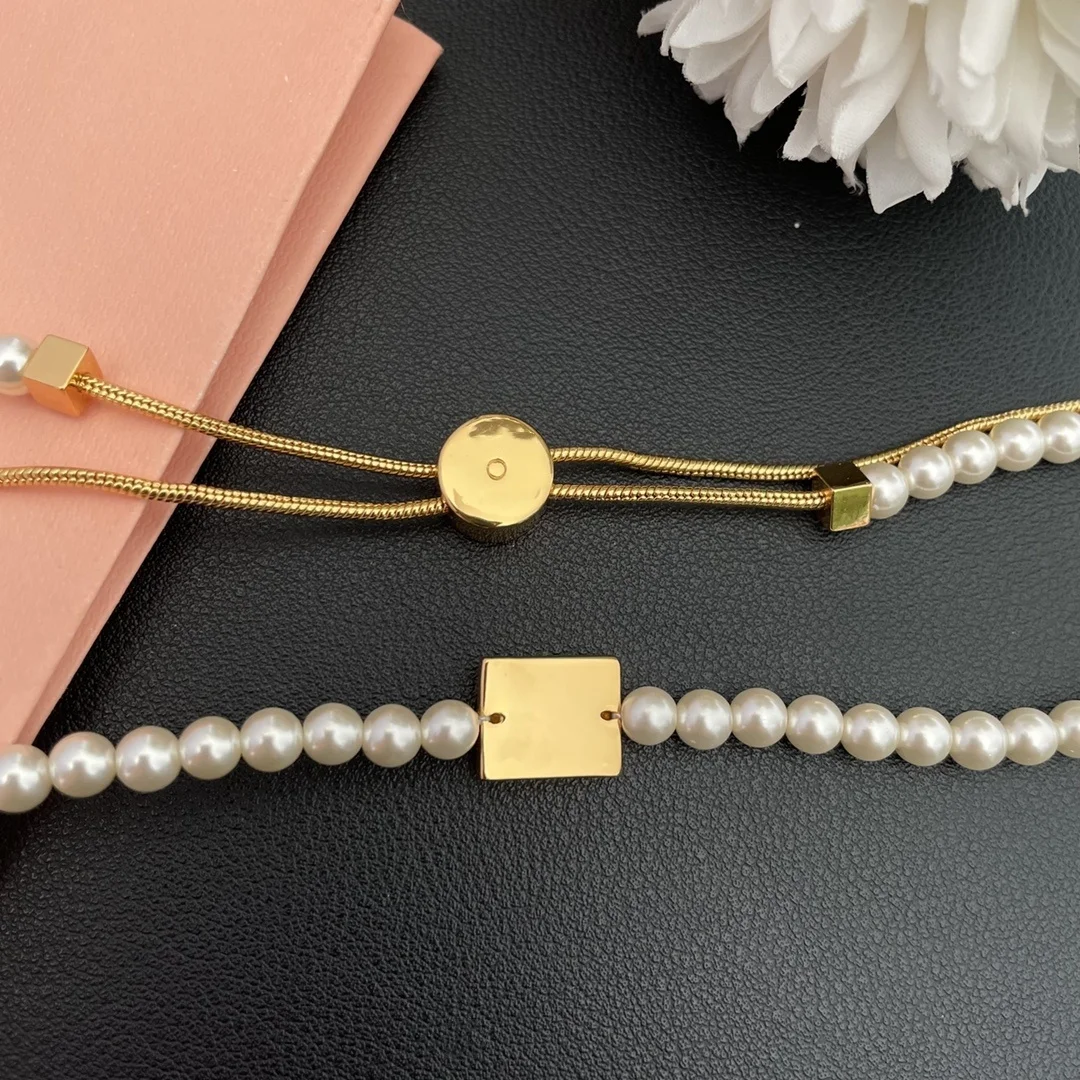 Light luxury, high-end sense, fashionable and minimalist temperament, versatile retro square letter pearl necklace