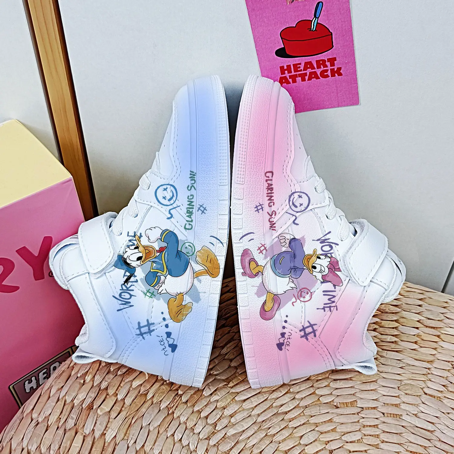 Disney Donald Duck Kids Shoes Anime Daisy Tennis Shoes Cartoon White Shoes Children Casual Sneakers Basket Shoes Size 25-38