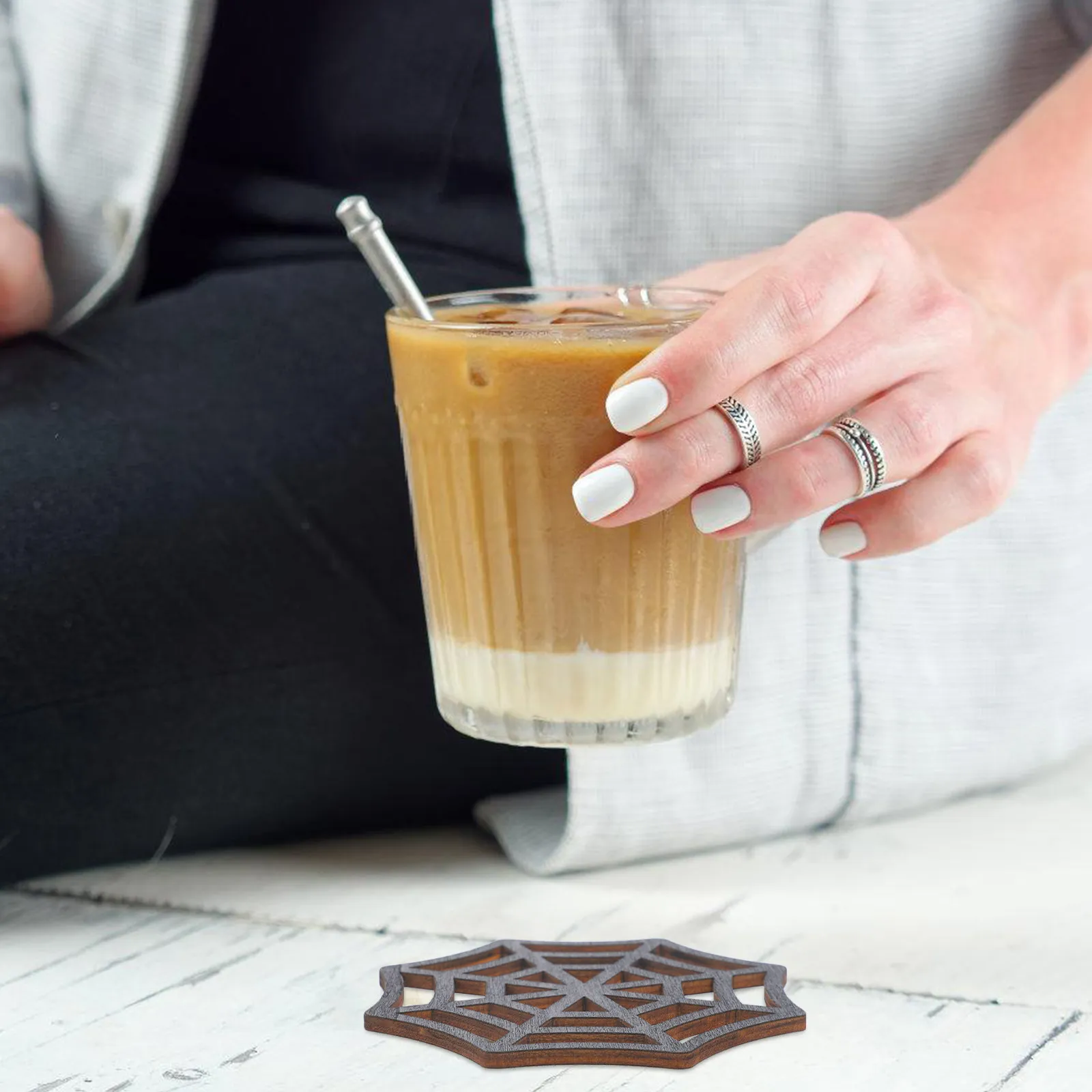 1Set Spider Web Themed Wooden Coasters Halloween Decorative Insulated Cup Mats for Living Room Coffee Shop Hotel Table