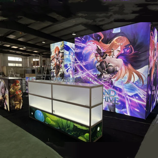 Anime Expo 20x30 Idee personalizzate per cabine per esposizioni commerciali con accattivante espositore a LED retroilluminato e portaoggetti
