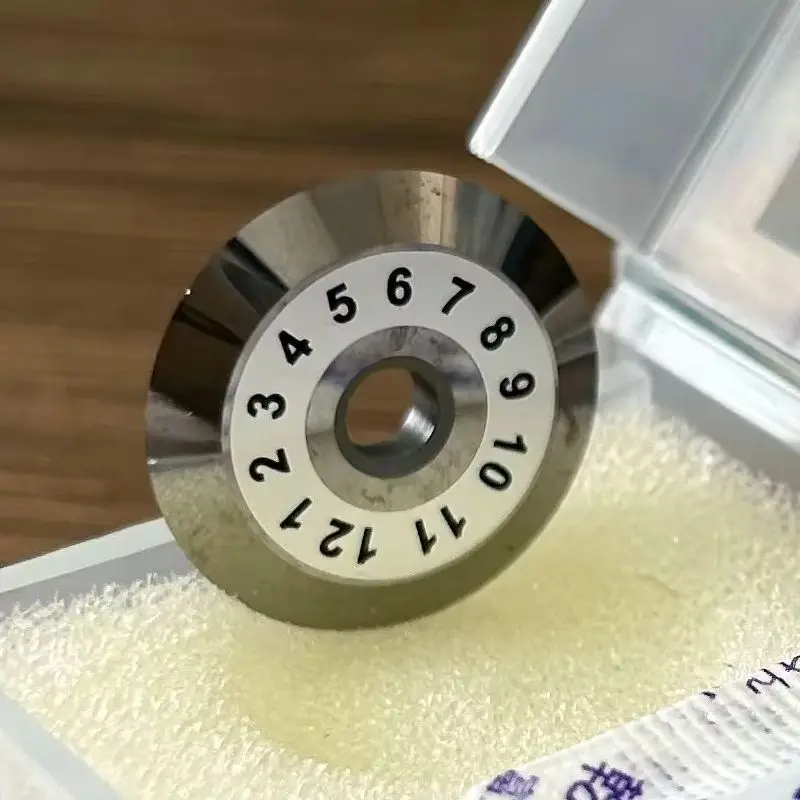 

FC-6S Fiber Cleaver Blade, High Precision Replacement Blade for FC-6S, 36000 Times Long Lifespan Cutting Tool