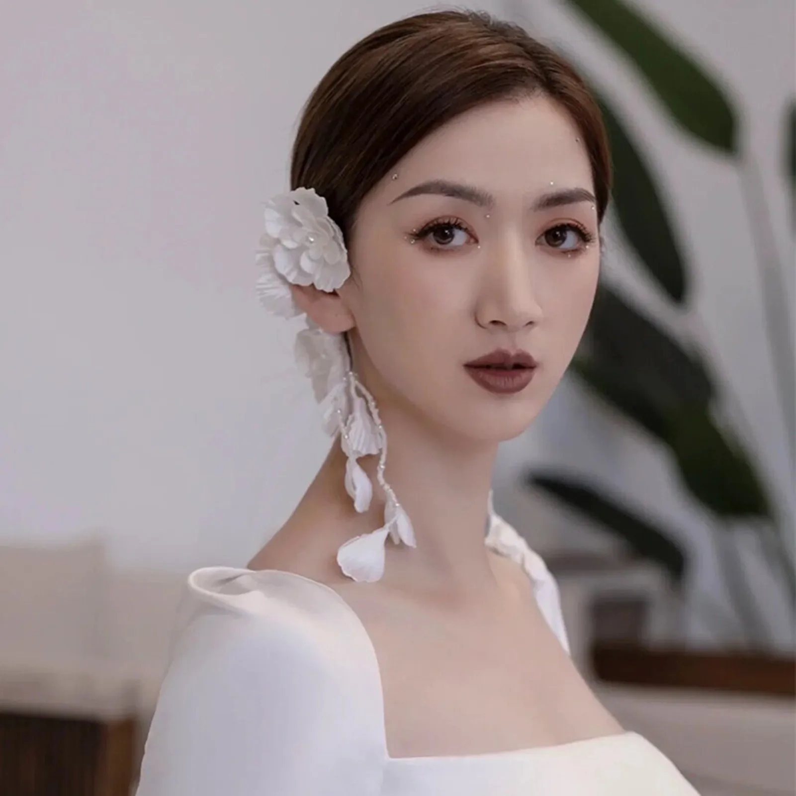 Handmade White Flower Bridal Earrings Wedding Jewelry Women Korean Bridal Wedding Banquet Headband Earring Party Accessory