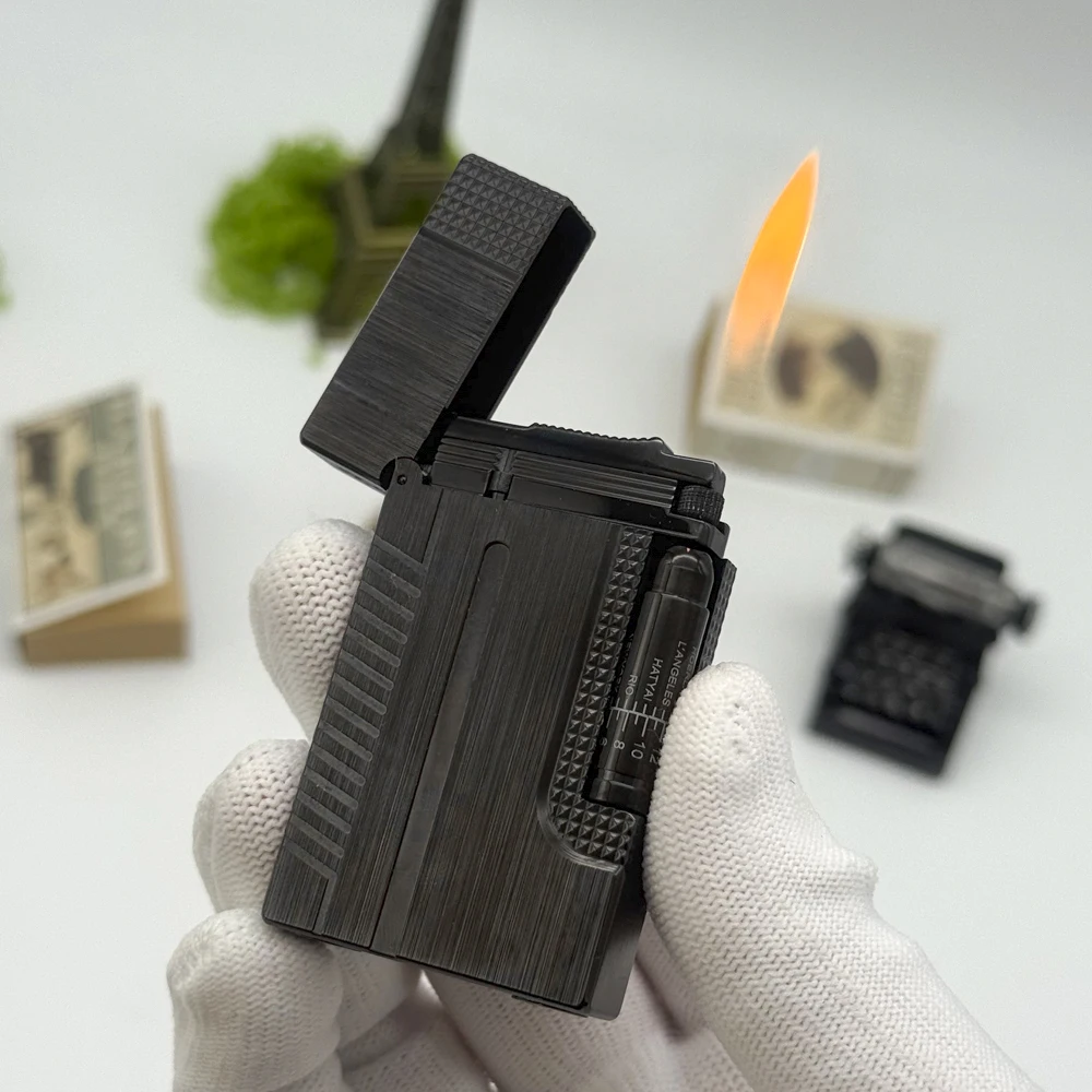 Retro Brushed Lighter, Triangle Diamond Pattern Side Ignition Windproof Gas Lighter, High-end Smoking Accessory for Gentleman