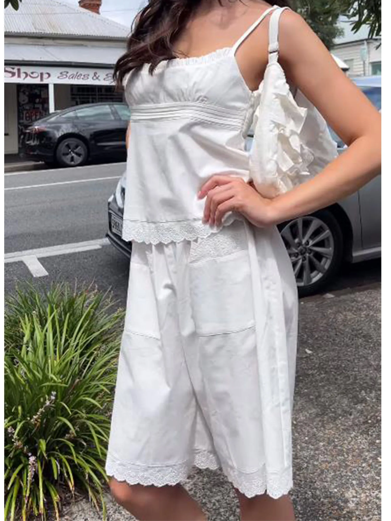 

Женский пижамный комплект, комплект из 2 предметов, одежда для дома, топы на бретельках без рукавов с кружевной отделкой и свободные шорты, одежда для сна, наряды