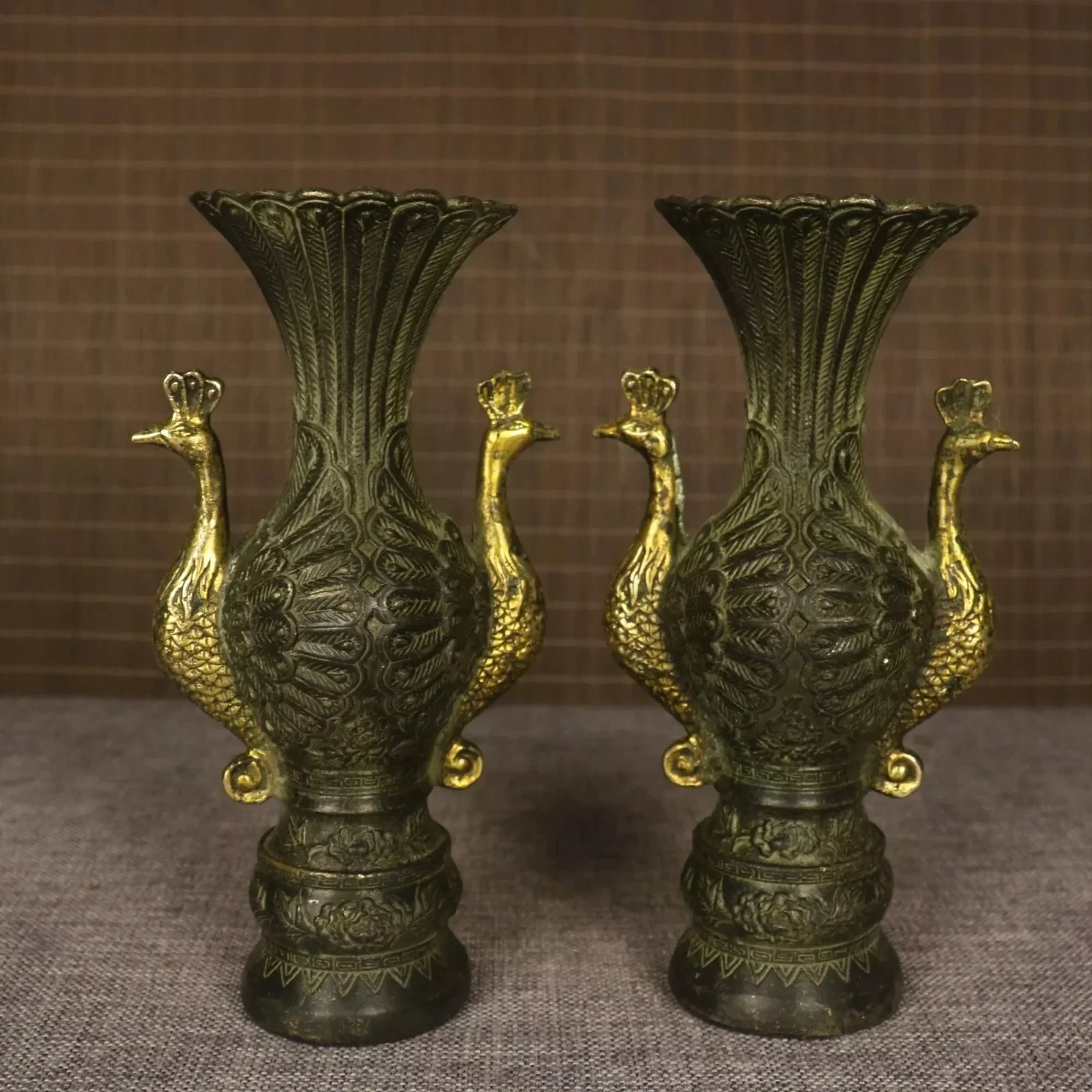 1pc Collectible Chinese copper gilt handmade two head Peacock exquisite vase a pair