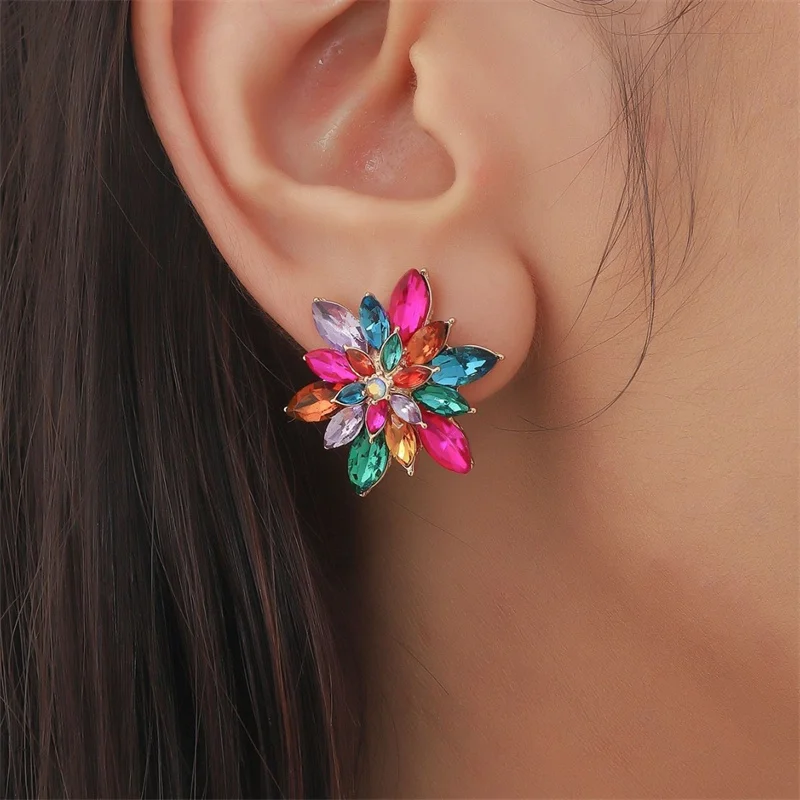 Fashion Shiny Glass Decor Charm Stud Earrings For Women Luxury Design High-Quality Flower Unique Vintage Pendant Jewelry Gift