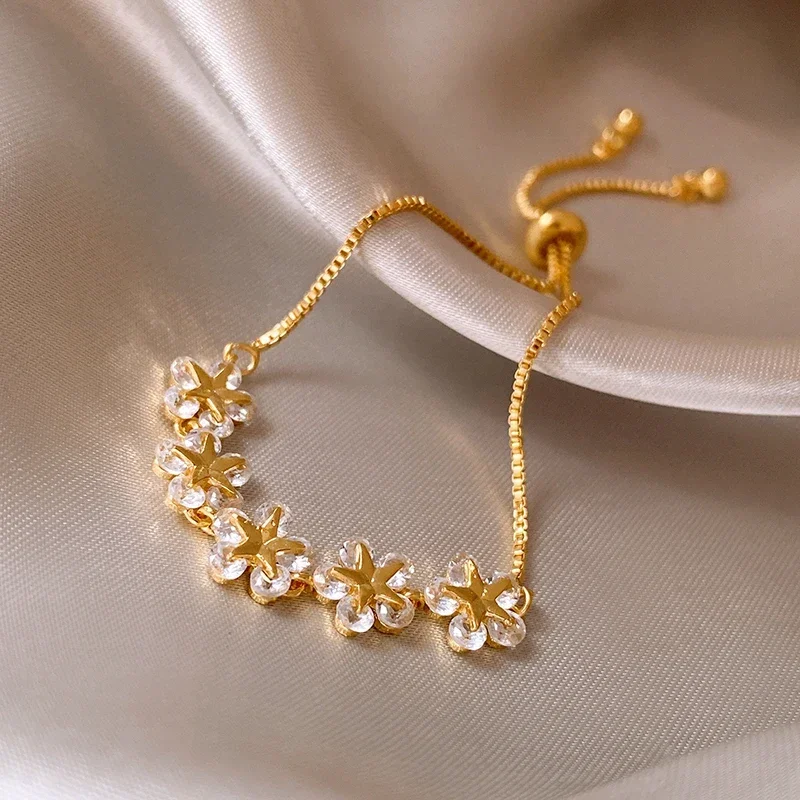 رائعة حجر الراين سوار السيدات أزياء نجوم زهرة سحر السوار أساور الذهب اللون قابل للتعديل الإسورة مجوهرات الزفاف