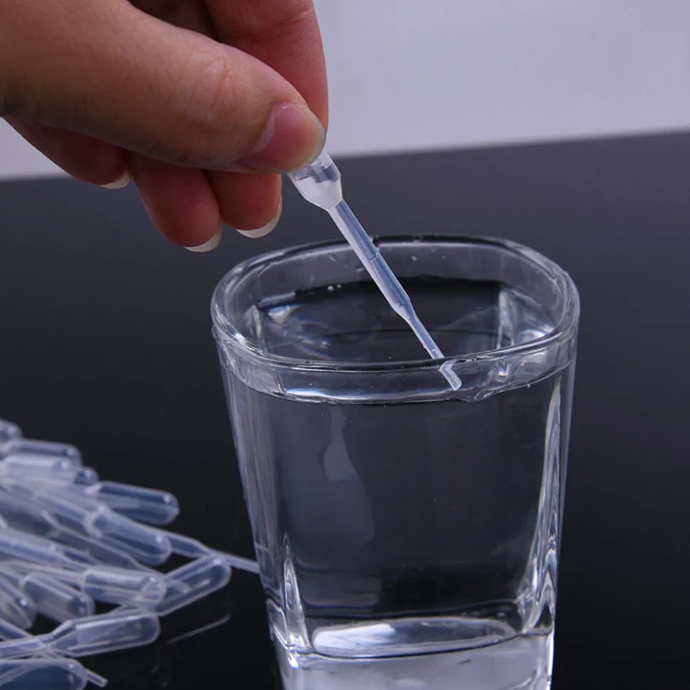 200Pcs Plastic Disposable Pipettes Graduated Lightweight 0.2ml Liquid Dropper Perfect for Safe DIY Essential Oil Whisky