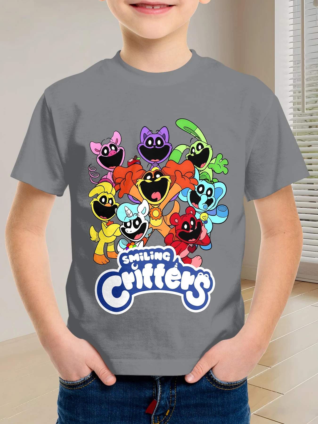 Camiseta estampada con un estilo infantil temático de snack picante