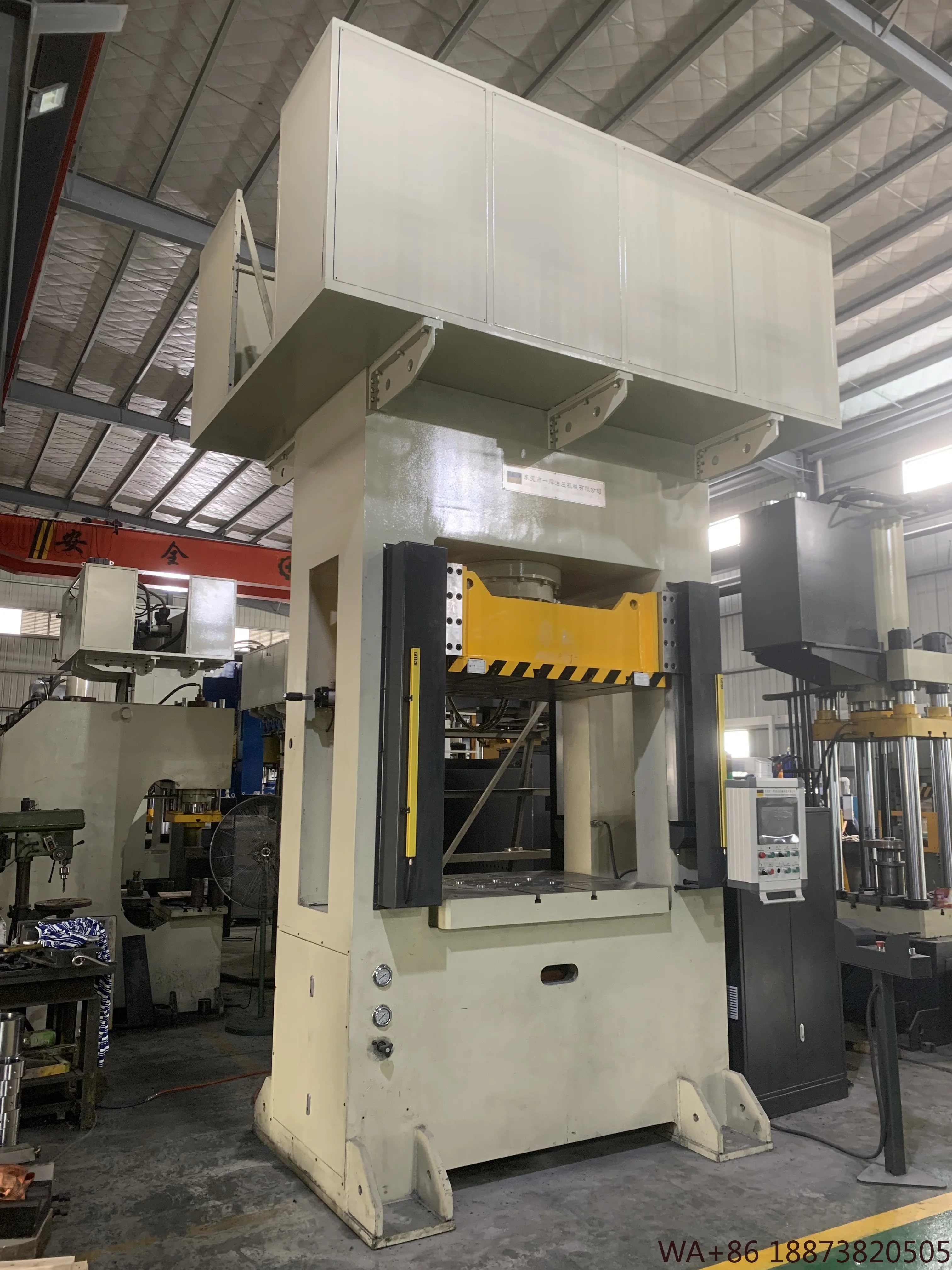 الصحافة الهيدروليكية الصحافة الهيدروليكية 650 طن 800 طن آلة الضغط الهيدروليكي الساخن تزوير أربعة أعمدة #3