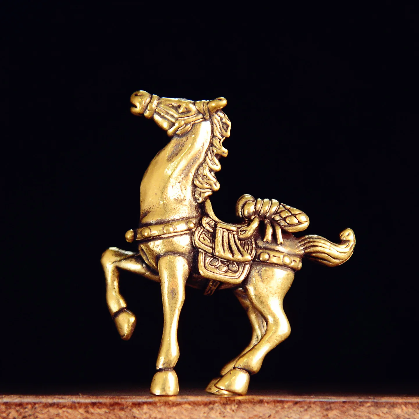 Brass Galloping Horse Mini Figurine Vintage Animal Statue Tea Pet Desktop Decor Micro Landscape Collectible Craft
