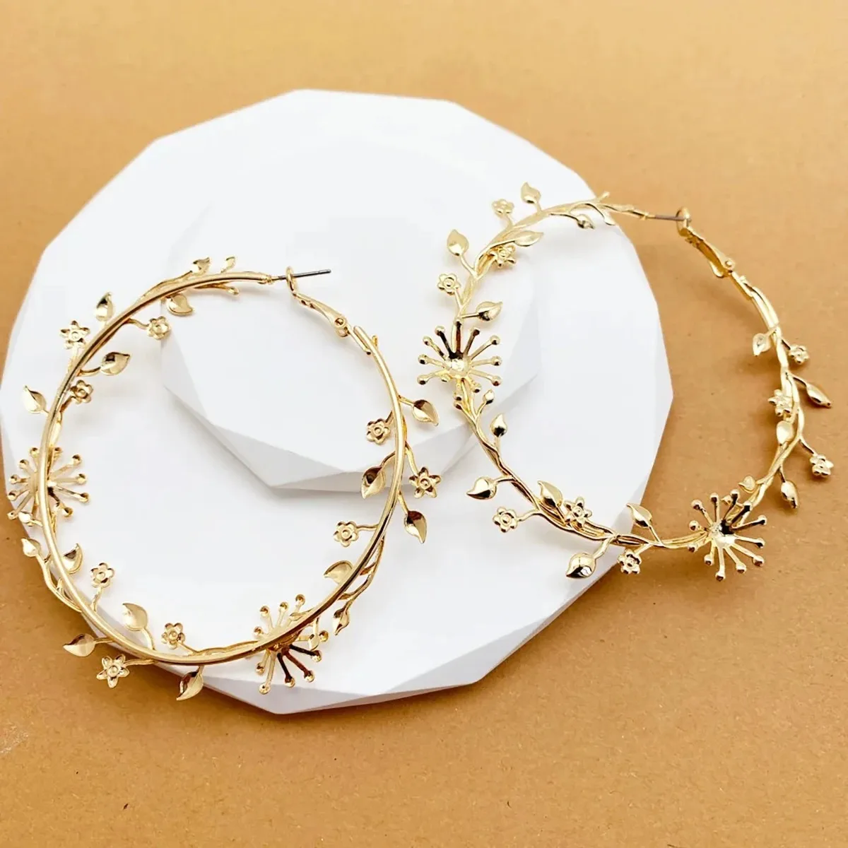 Thumbnail 3 - #13 Top 30 Hoop Earrings Worth Buying In 2026
