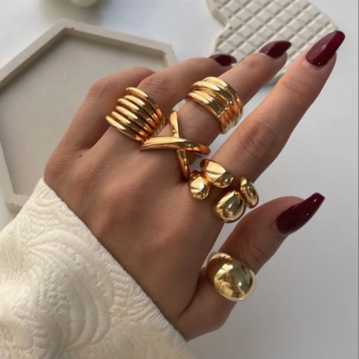 

Trendy Multi-layer Winding Geometric Imitation Pearl Hollowed-out Cuff Rings Set for Women Metallic Minimalism Niche Chic Ring