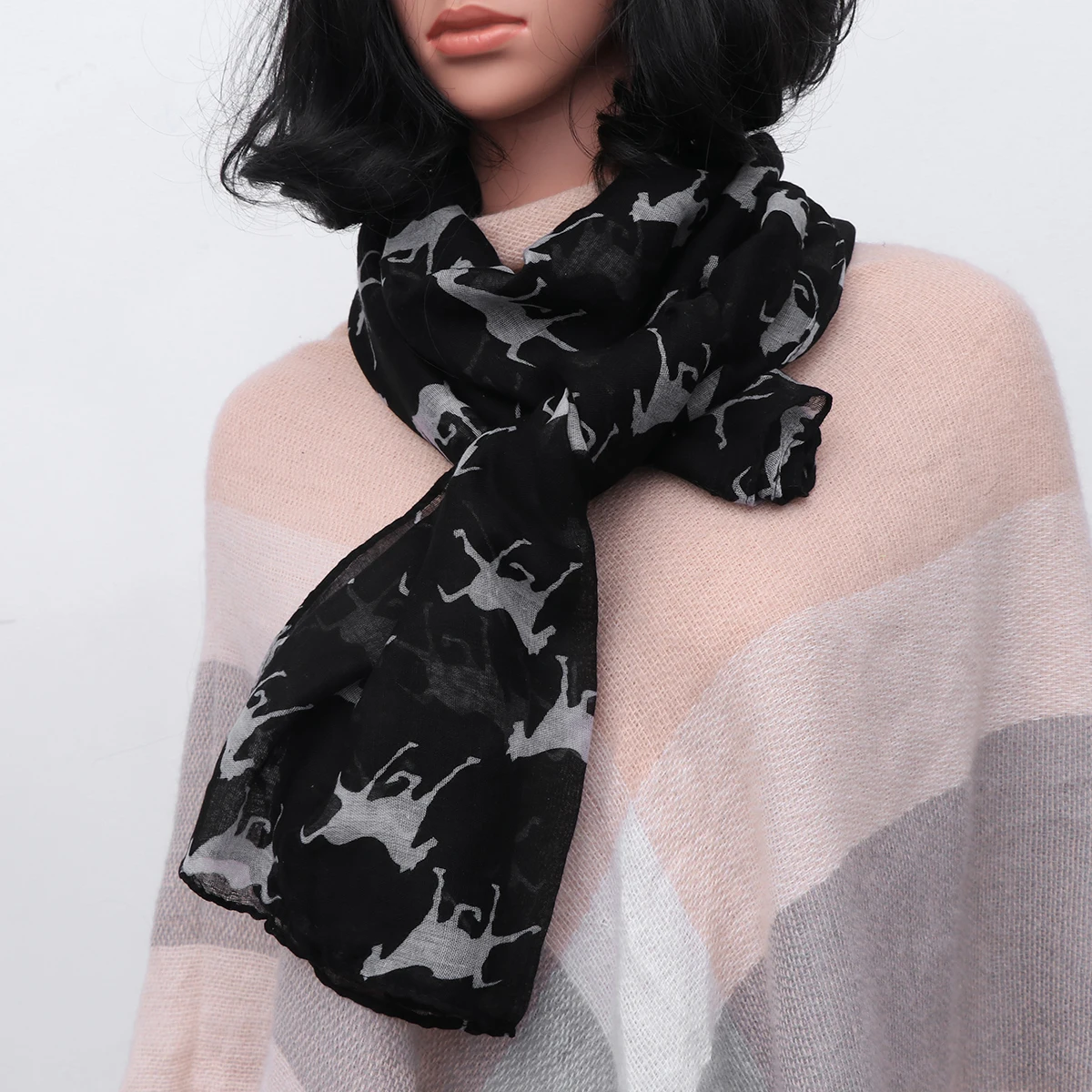 

Deer Print Fabric Lightweight Voile Horses Scarf Scarf Loop Shawl Women Long Stole Wrap Animal HorsesVintage Style