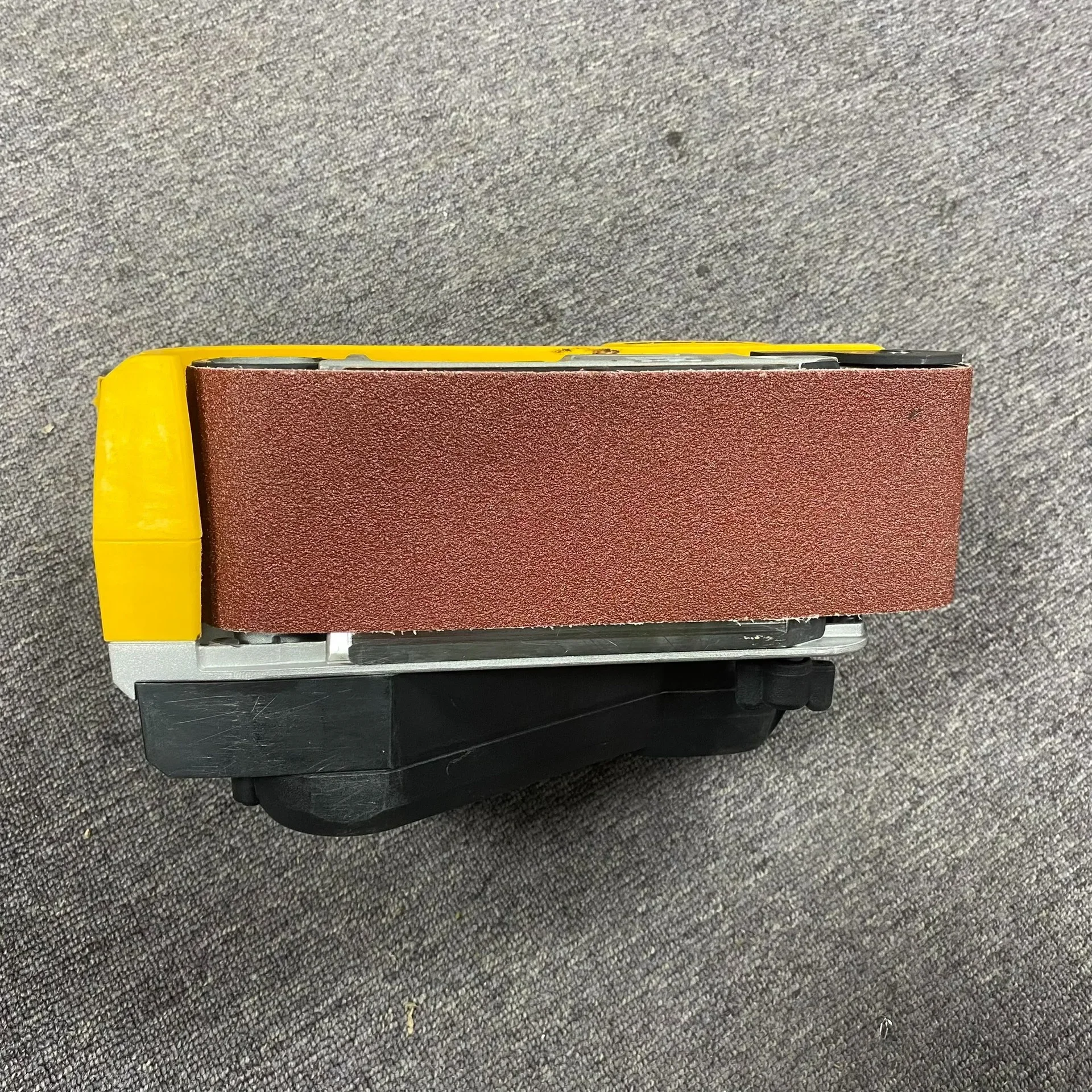 DEWALT DCW220NT XR Belt Sander 75mm 18V Blank Unit Tstak  DCW220 Second-hand bare metal machine