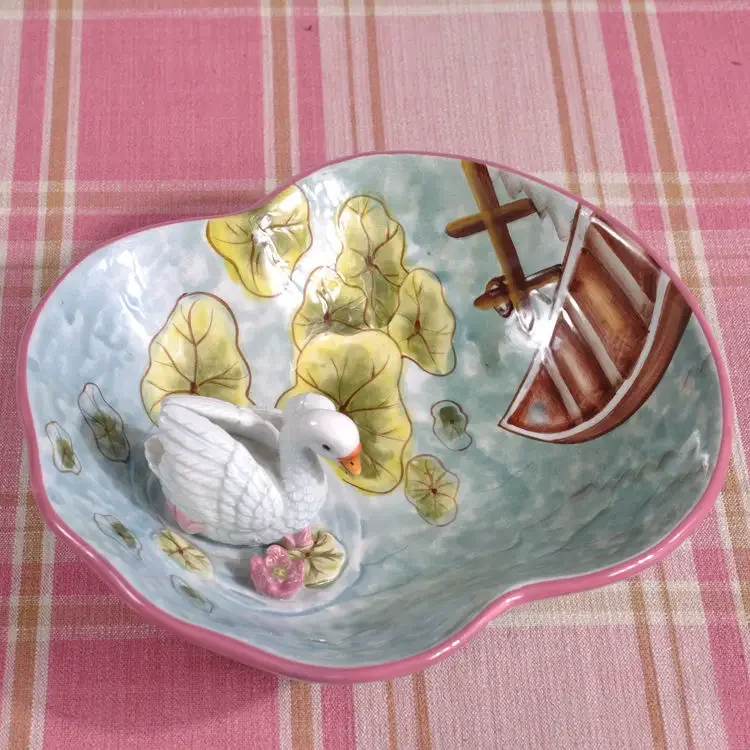 European retro hand-painted duck candy bowl home living room home decoration fruit plate