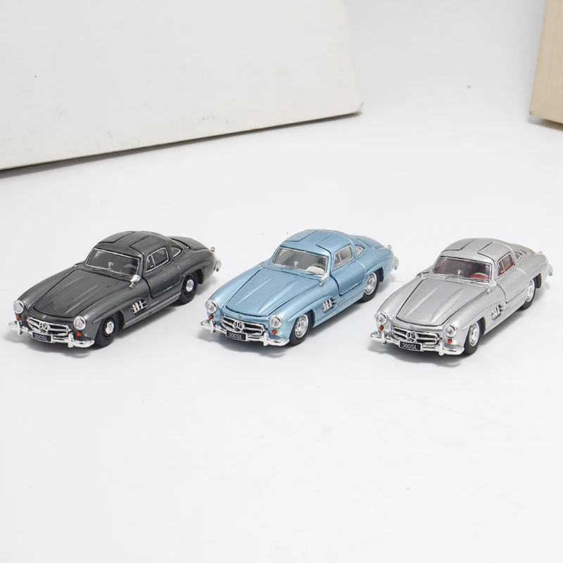 

В наличии: 1:64 1955 300SL W198 Модель автомобиля из литого под давлением с дверью чайки, имитация сплава, игрушка в подарок для мальчика, коллекционная витрина для взрослых.