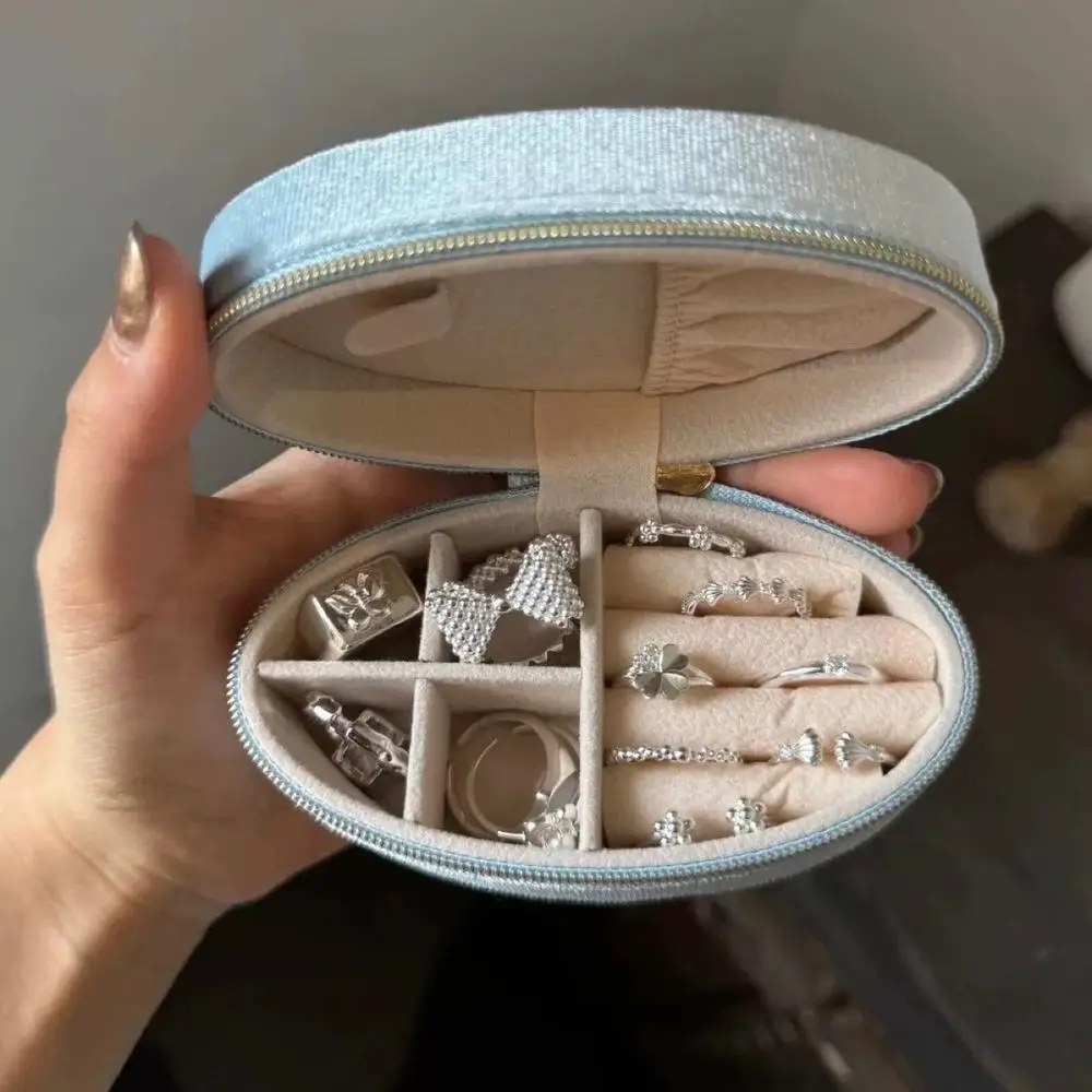 

Retro Oval Velvet Mini Portable Jewelry Box For Rings Stud Earrings Bracelets Necklaces Storage Display Box Travel Zipper