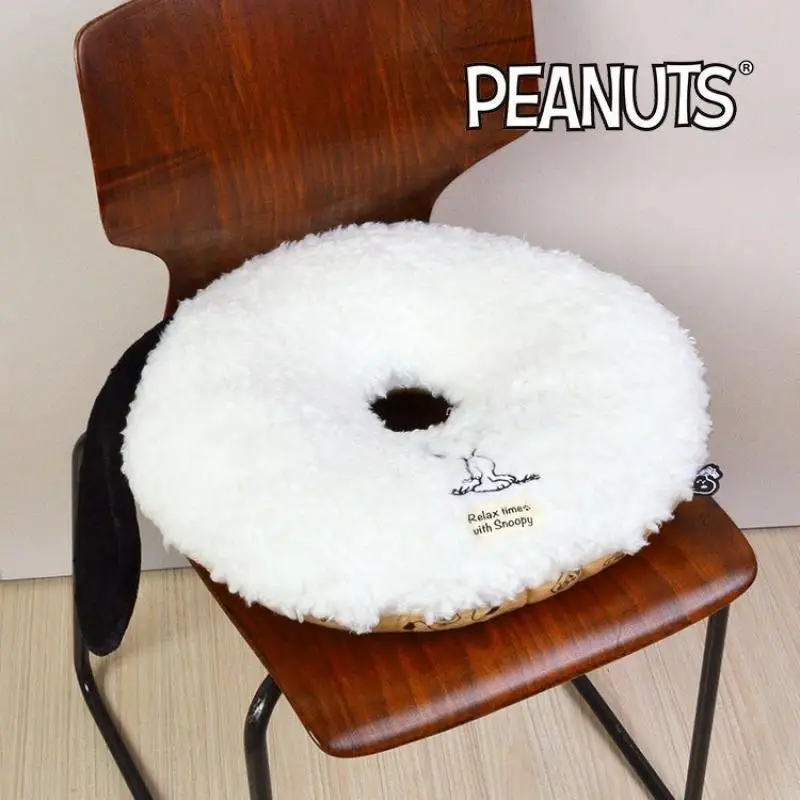 

42*44*11Cm Snoopy Winter Household Sofa Round Cushion Students Dormitory Chair Mat Kawaii Anime Plush Birthday Gifts for Girls