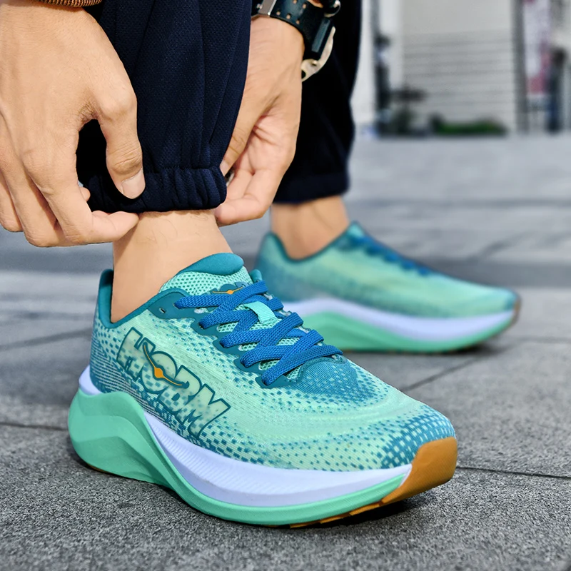 Ma Nian Hong running shoes, top-level cushioning running shoes suitable for lace up sports, anti slip outdoor men's sports shoes