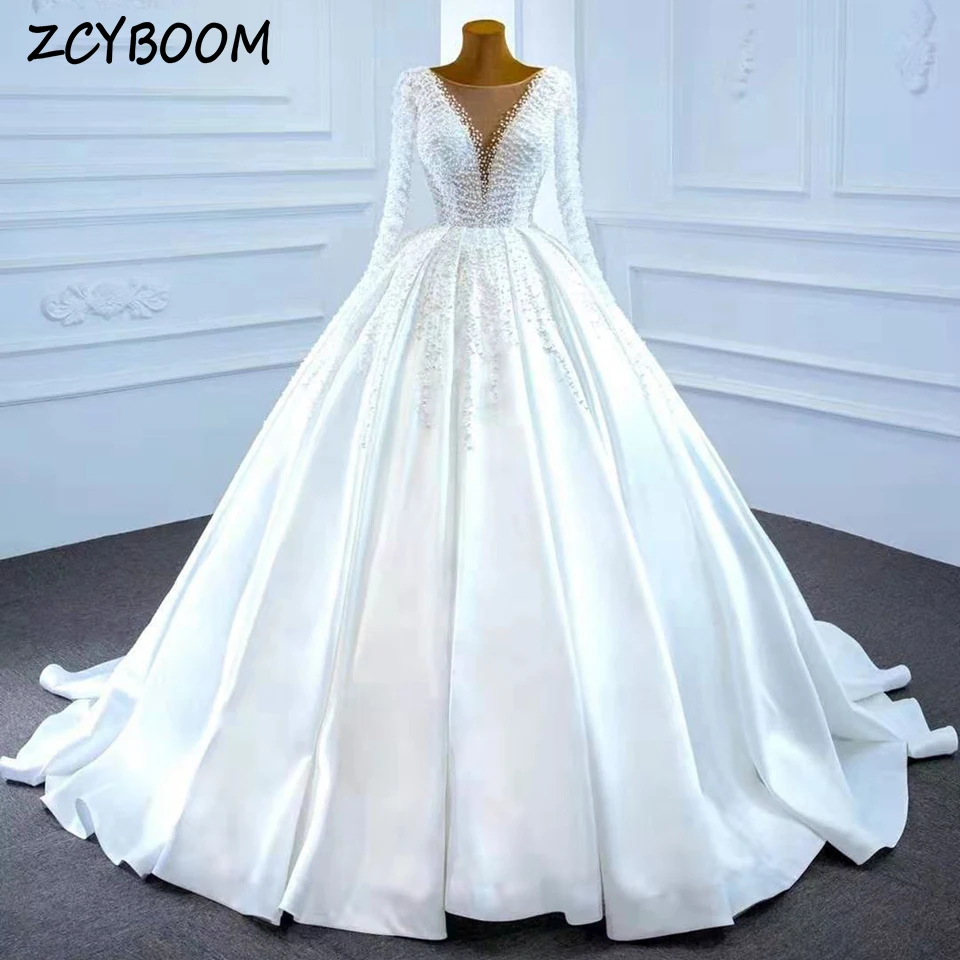 Gorgeous O-Neck Pearls Long Sleeves White Wedding Dress 2025 Ball Gown Floor Length Sweep Train Stain Lace Up Bridal Gown