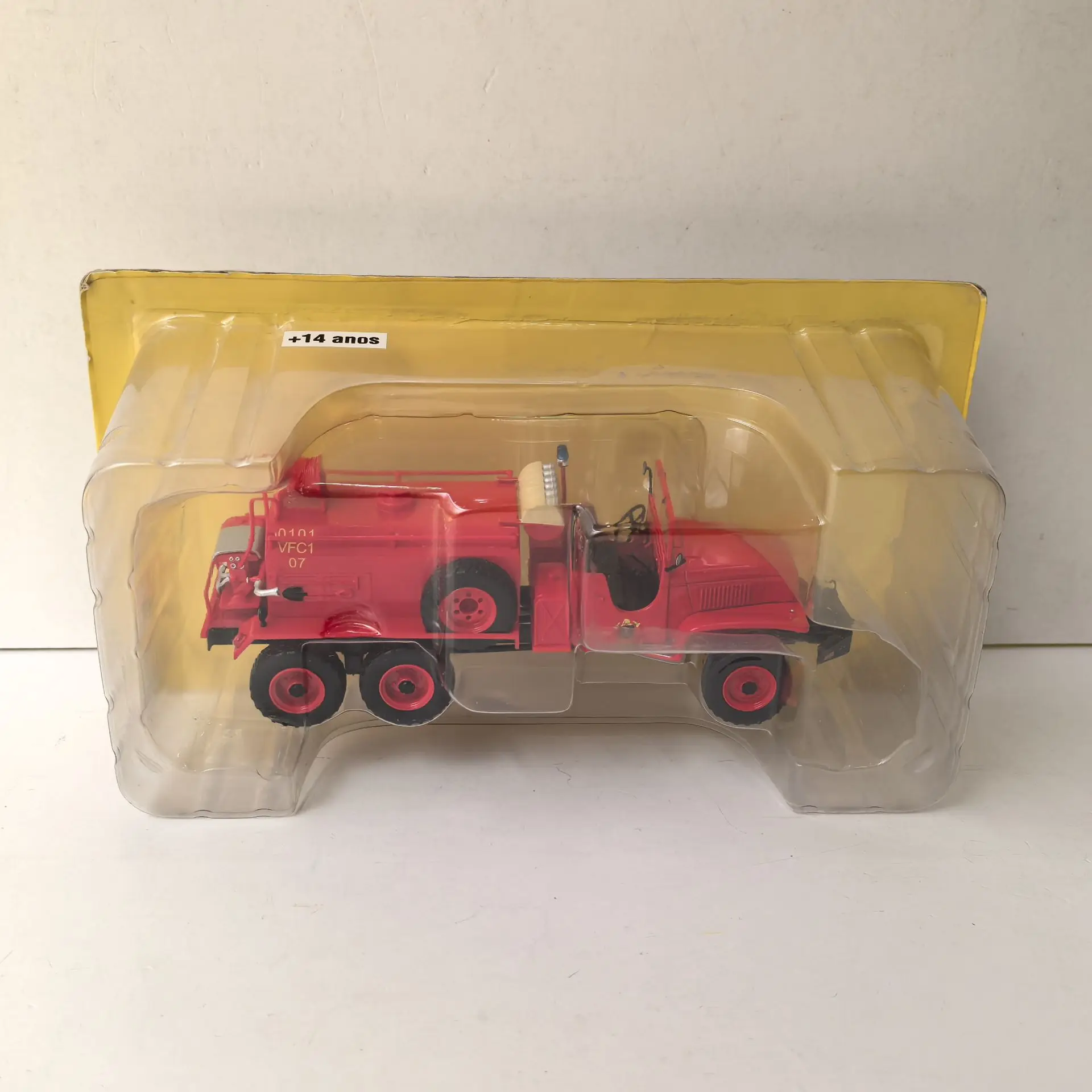 Diecast IXO 1/43 escala CCKW CCF 353 motor de bomberos coche en miniatura de aleación juguete coleccionable regalo recuerdo