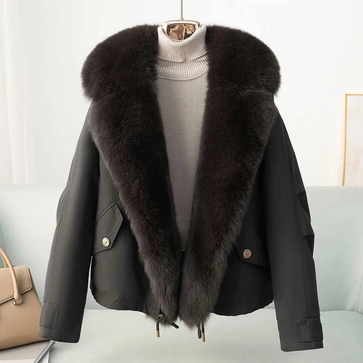 

In Stock 2025 Autumn New Detachable Fox Fur Collar Parker Down Jacket Women's Warm Coat New Arrival