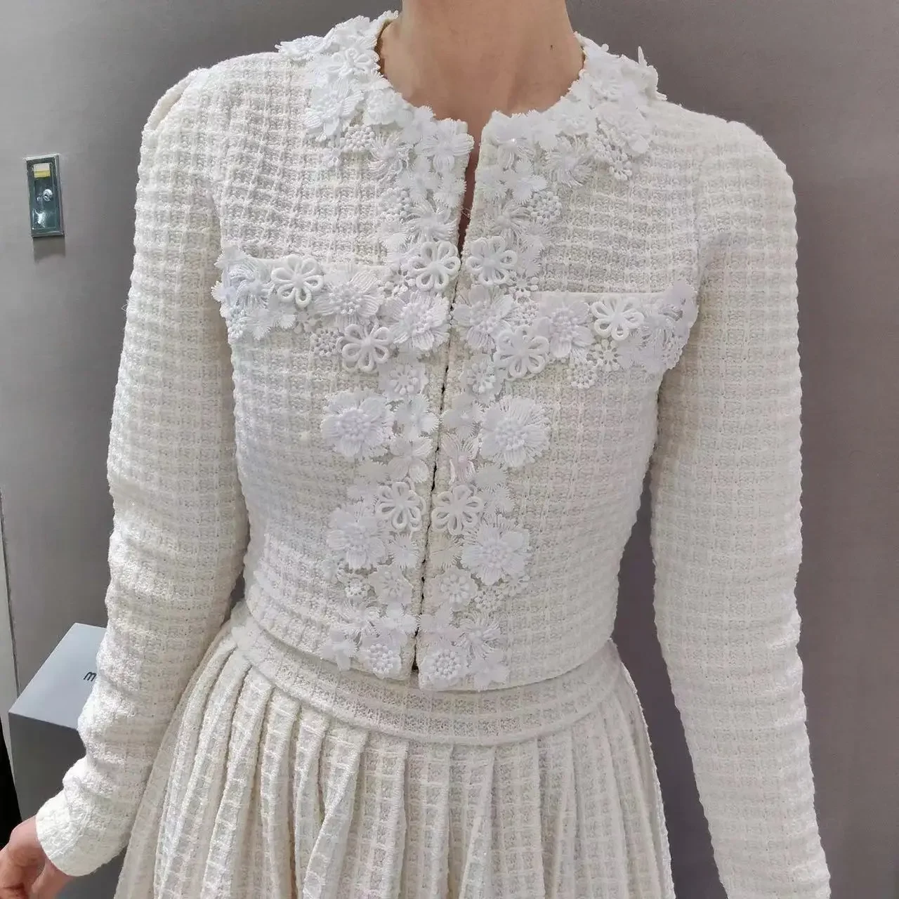 Early Spring New Solid Round Neck Lace Lace Knitted Belonging to+Waffle Pleated Half Skirt Short Skirt