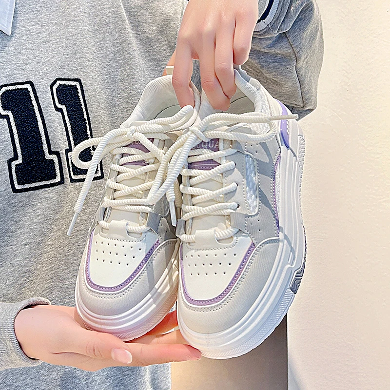 

Новинка 2023 года, корейская обувь, кавайные розовые кроссовки на платформе, женские винтажные вулканизированные весенне-летние повседневные теннисные женские туфли на плоской подошве