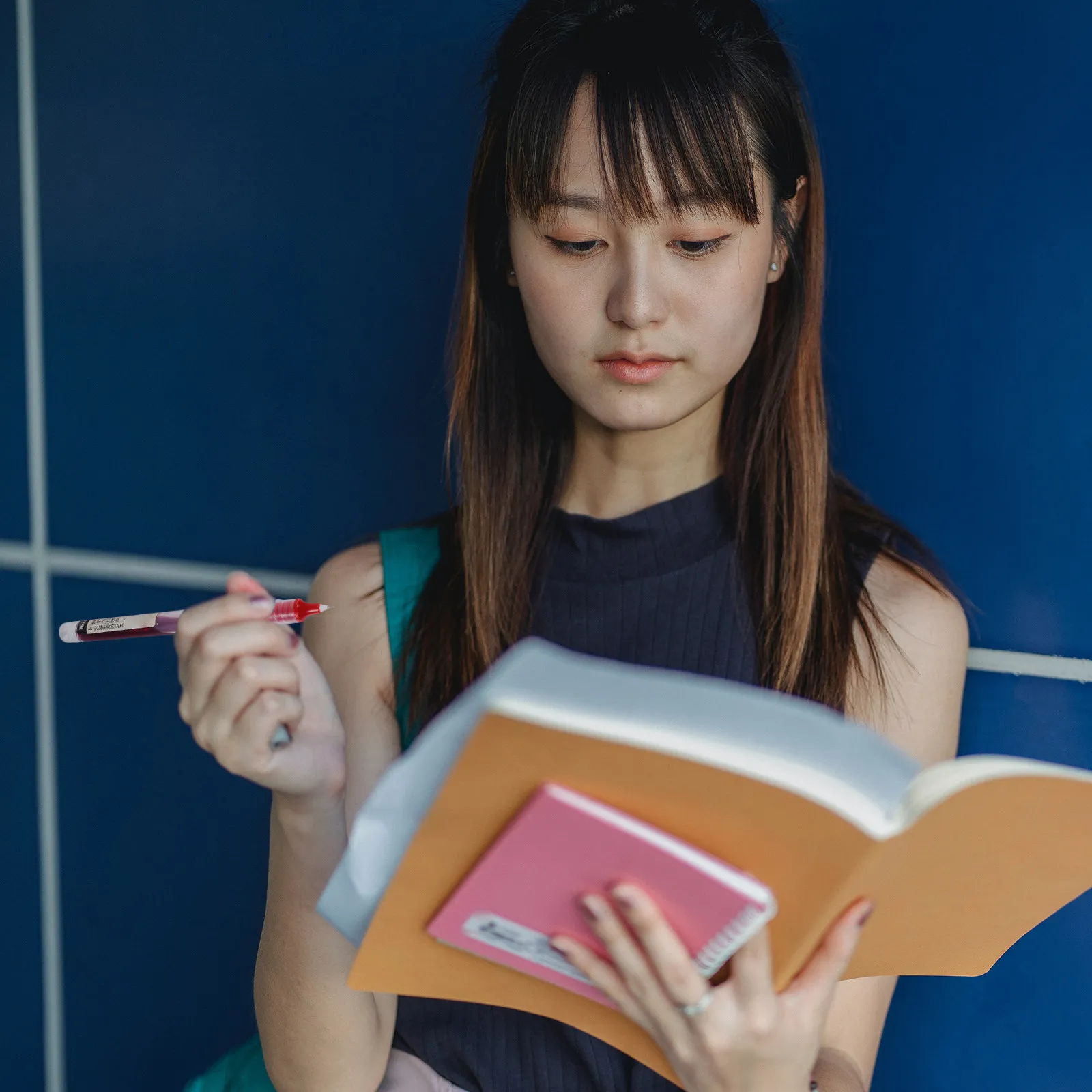 

9Pcs Gel Pens 0.5mm Quick Dry Neutral Pens for School Exam Writing Office Stationery Smooth Flow Portable Sign Pen Bright Color