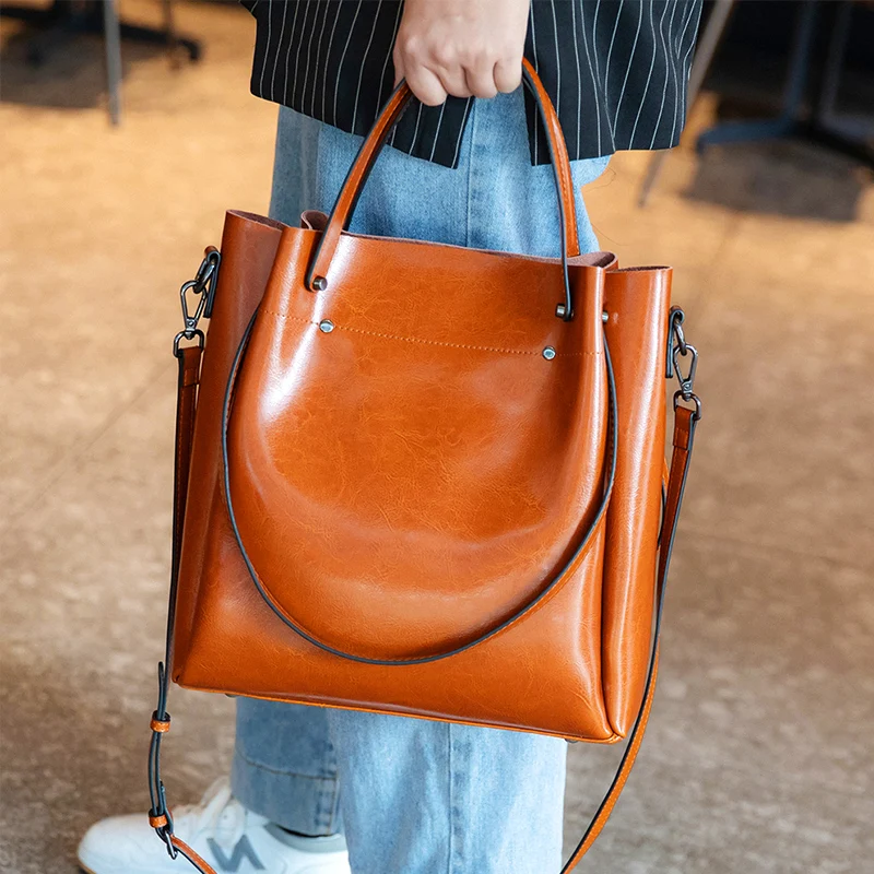 

Women's Natural Cow Leather Commuting Handbags Female Classic Cowhide Crossbody Bag Ladies Large Capacity Underarm Shoulder Bags