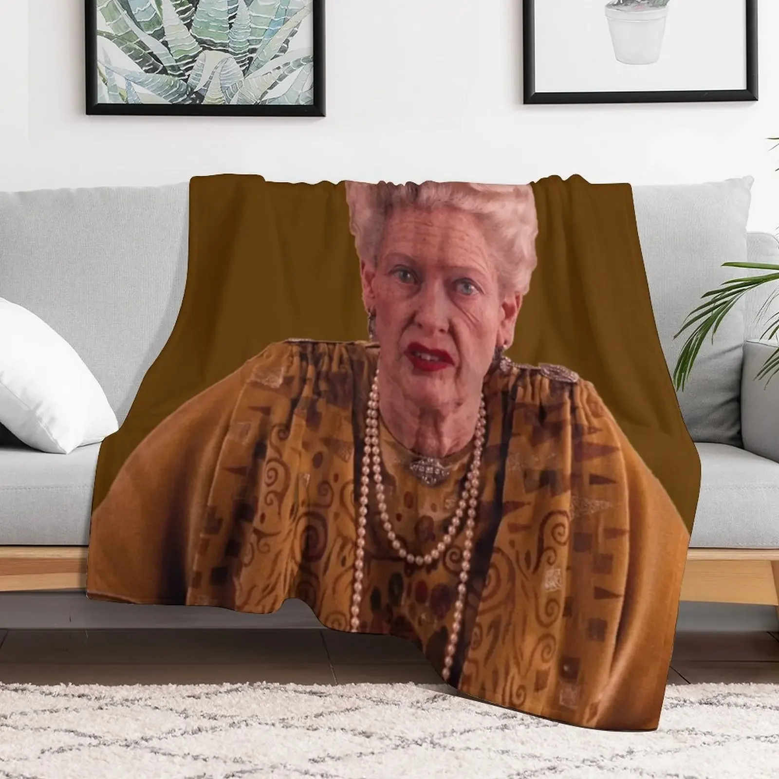 Madame D. Throw Blanket Elegant Warm Throw Blanket for Hotel Home