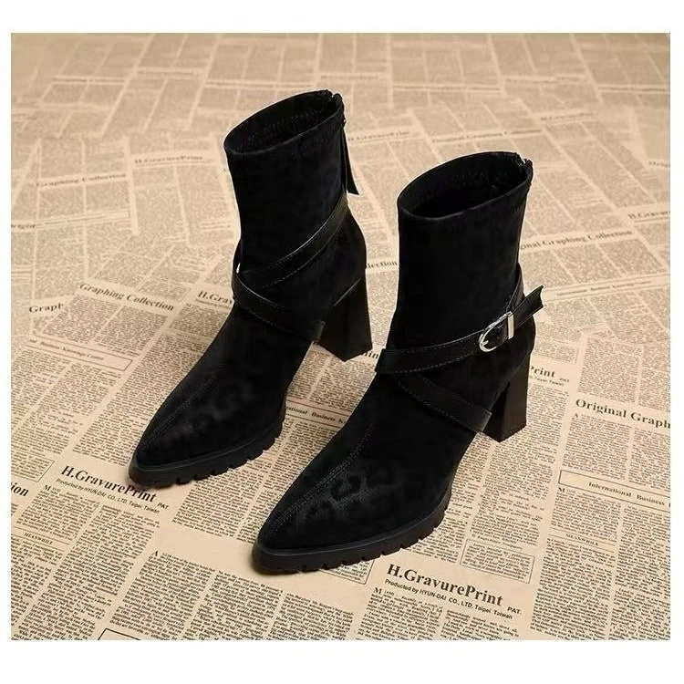 2026 New Pointy Fashion Leopard Print Thick Soled Thick Heel Female Booties Sexy and Elegant Female Booties