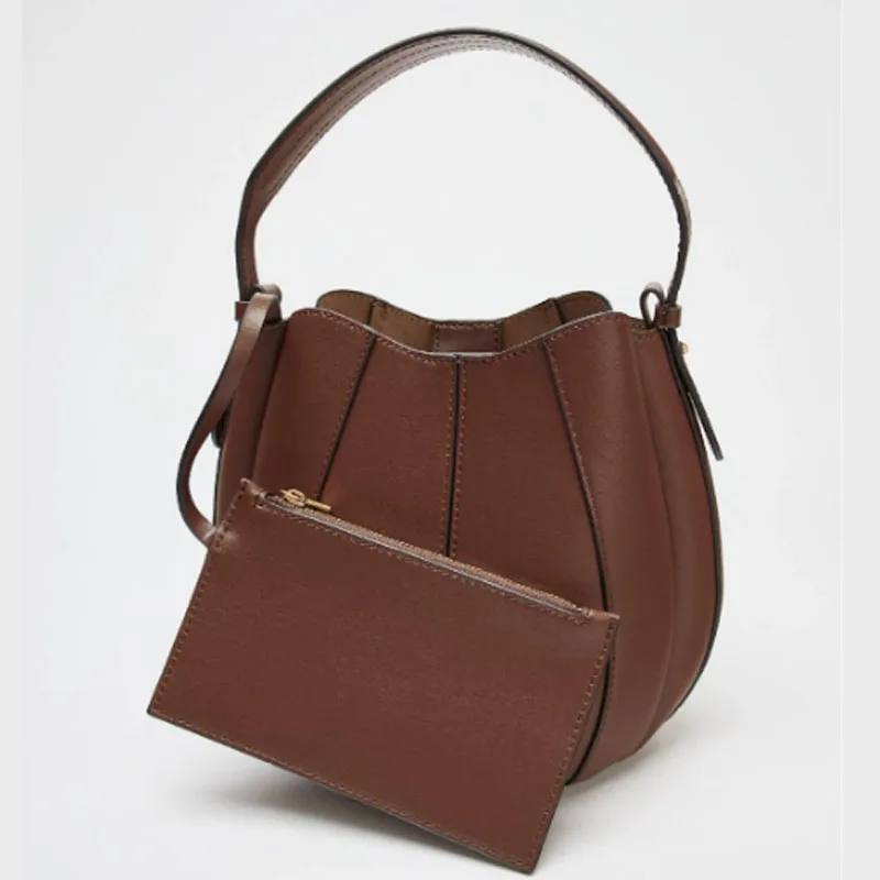 

2025 New Fashionable Versatile Women's Bag Fashion Splicing Commuter Handbag Bucket Bag Crossbody Bag