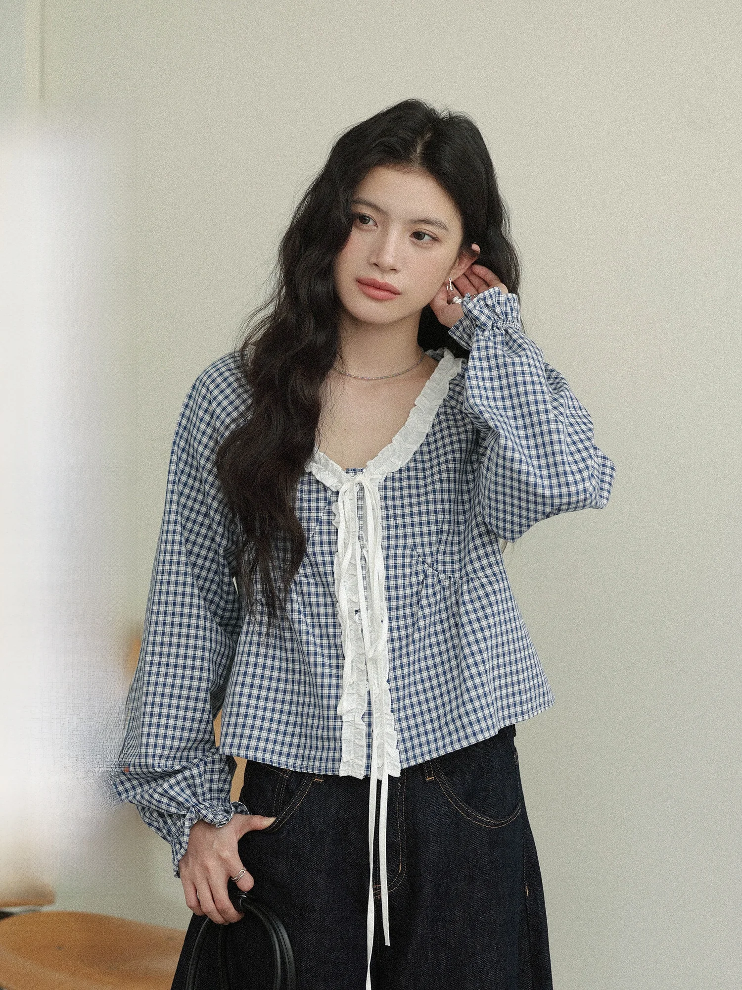 

Romantic Sle Plaid Long Sve V-Ne Women's irt Wooden Spring 2026 New Faion Breathable Loose Fit Button up Top