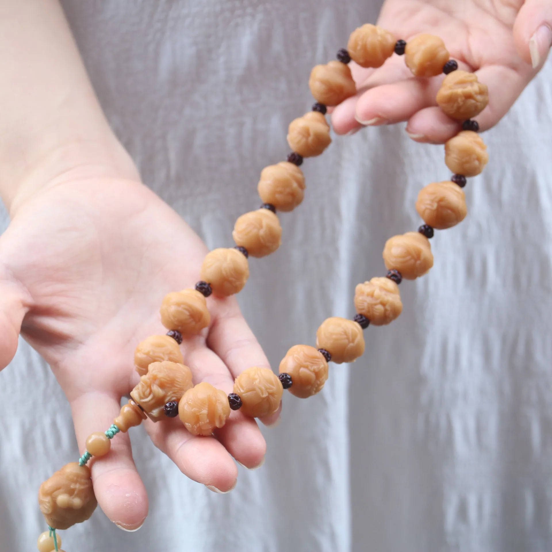 Natural Bodhi Root Beads Hand carved 18 Maitreya Buddha Tibetan Buddhist Mala Charm Rosary Bracelet Yoga Jewelry For Women Men