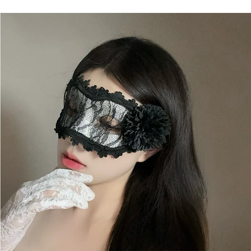Masque de mascarade pour femmes vénitien Halloween noël dentelle fleur demi-visage oeil carnaval Cosplay soirée Sexy bal argent