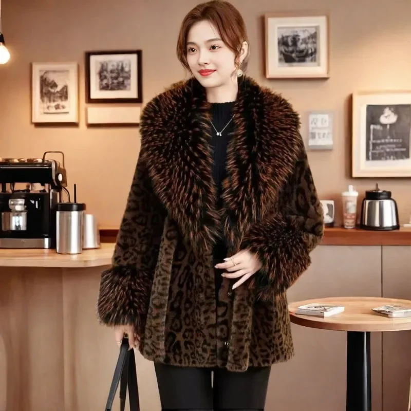 Autumn Winter New 2026 New Leopard Print Fur Jacket Outwear Women's Overcoat Mid-Length Loose Warm Mao Mao Collar Parker Coat