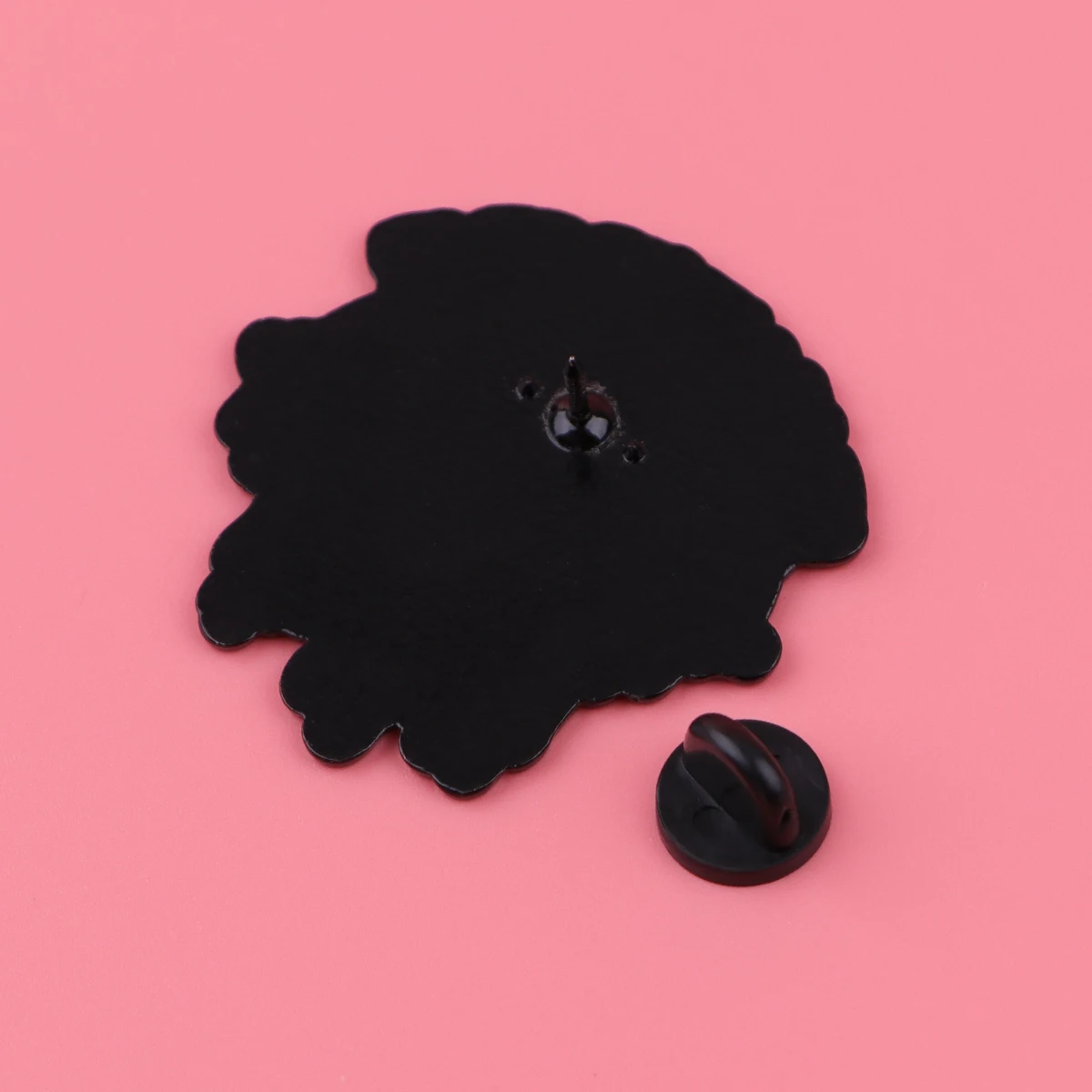 Skull Brooches for Women Enamel Pins Creative Badges Lapel Pins for Backpack Punk Jewelry Clothing Accessories Halloween Gift